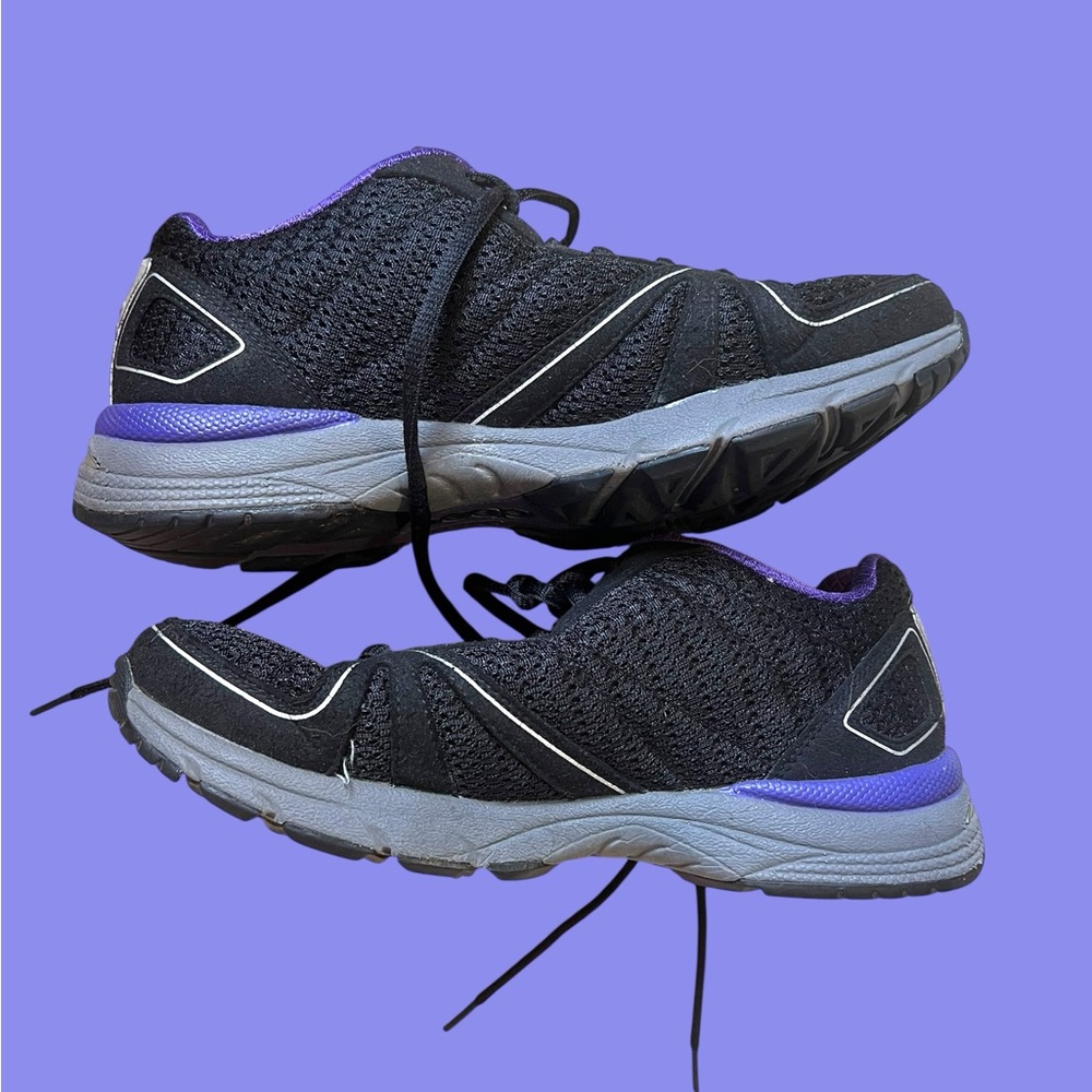 Abeo Pamela Sneakers, 7.5, with box